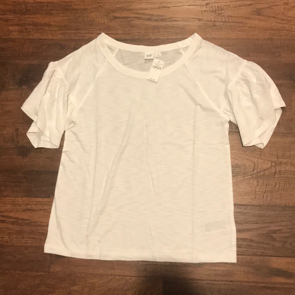 Gap ruffle sleeve t-shirt